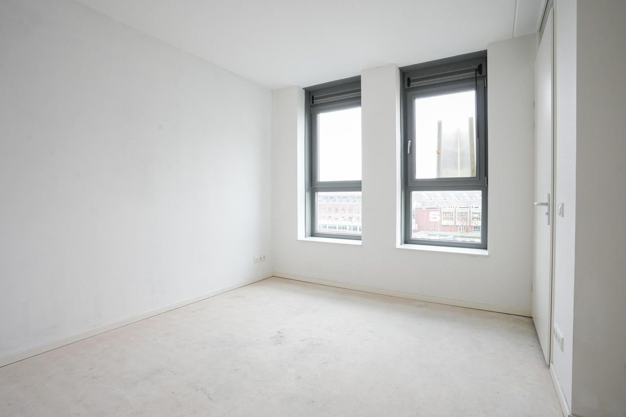 Modern Sphinxkwartier apartment with balcony - Image 4