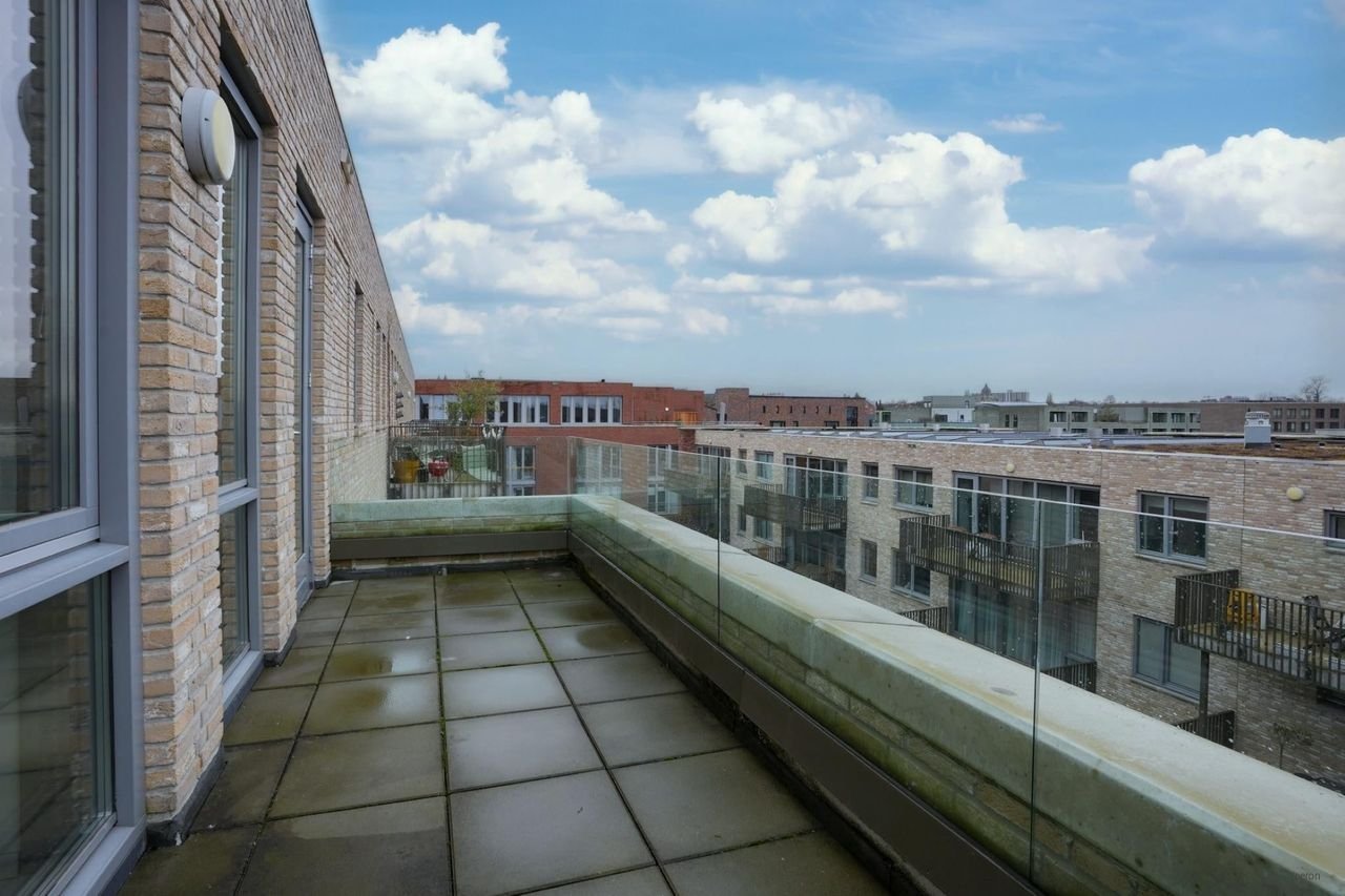 Modern Sphinxkwartier apartment with balcony - Image 11