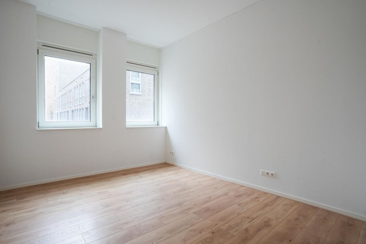 Modern apartment with terrace in Sphinx - Image 5