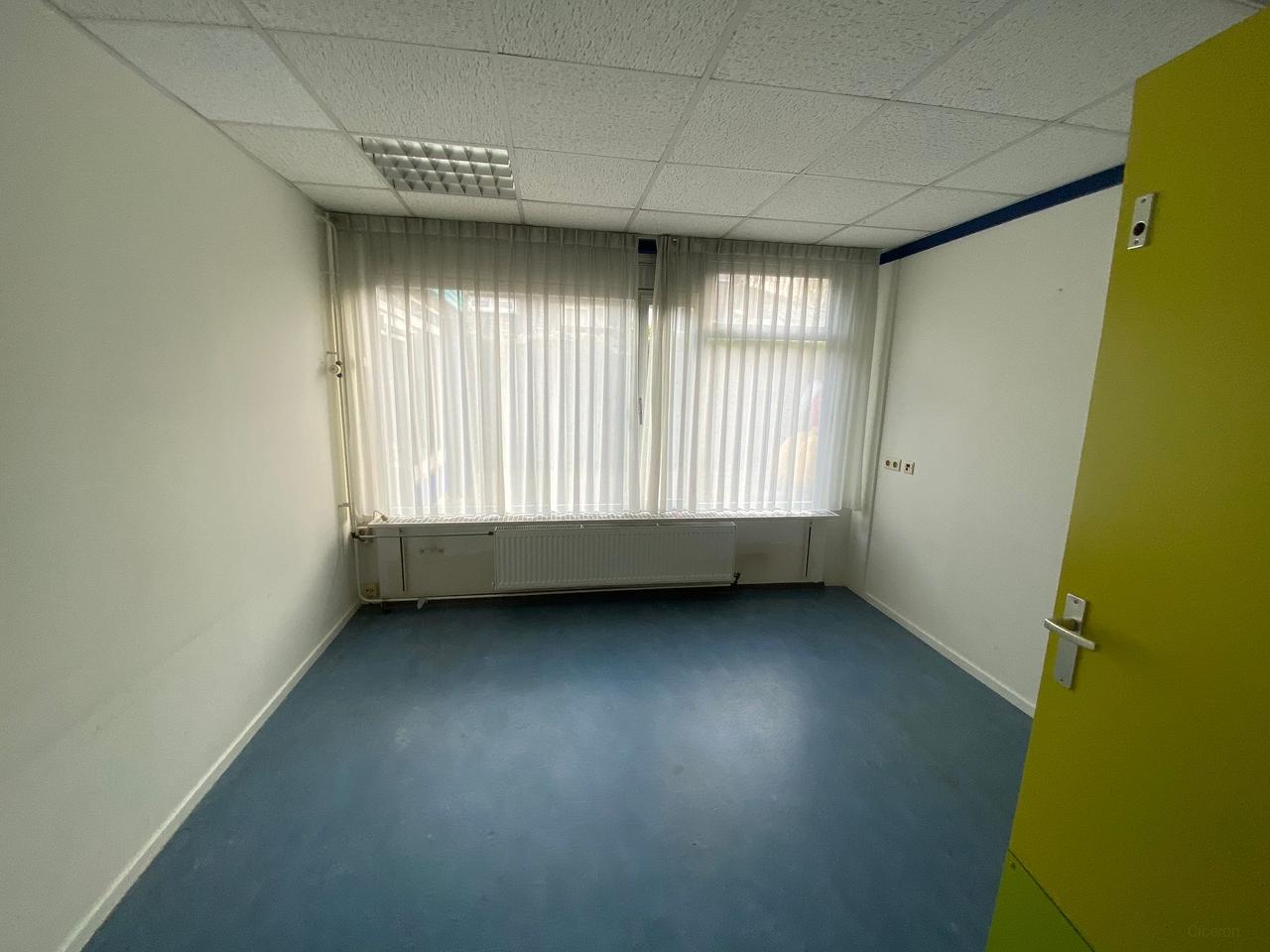 49 m² antikraak in oud schoolpand - Afbeelding 2