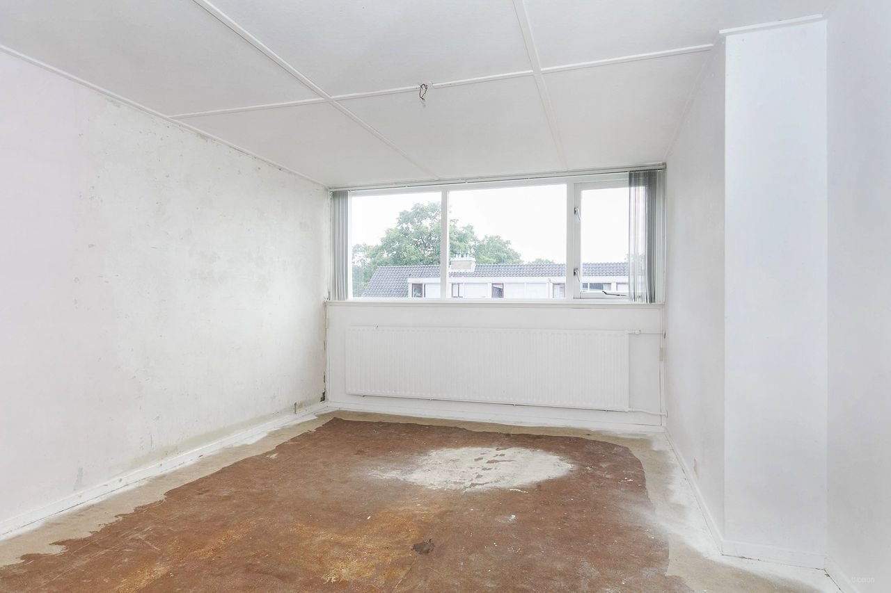 Spacious house with garage in Aa-landen - Image 12