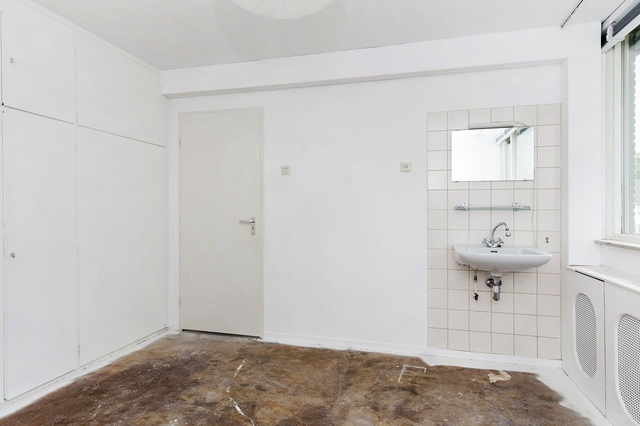 Spacious house with garage in Aa-landen - Image 8