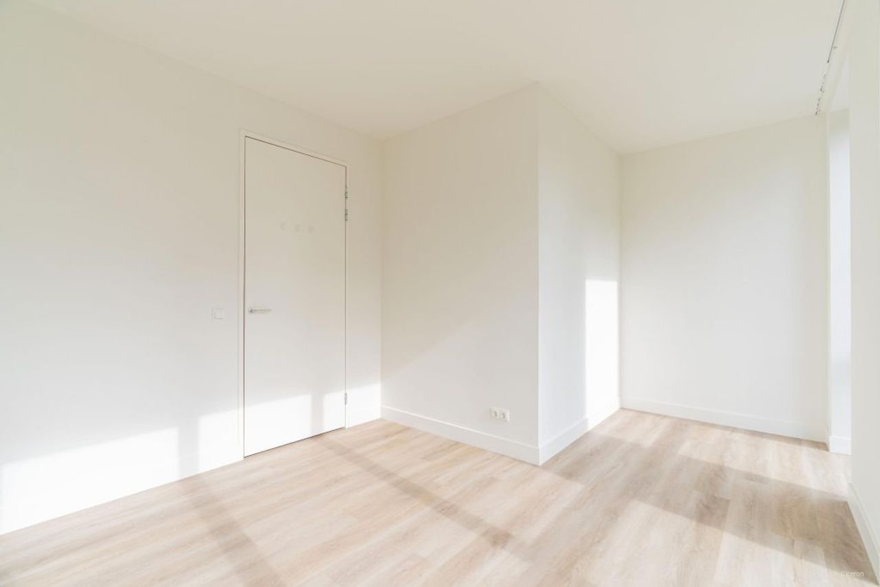Licht 3-kamerappartement met balkon - Afbeelding 9