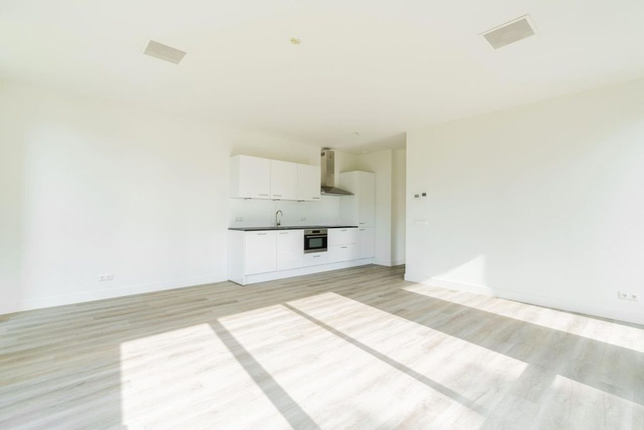 Licht 3-kamerappartement met balkon - Afbeelding 7