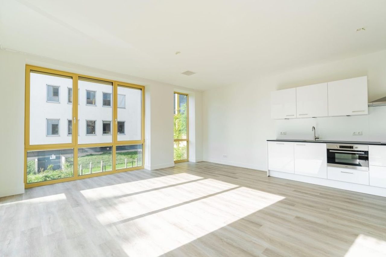 Licht 3-kamerappartement met balkon - Afbeelding 4
