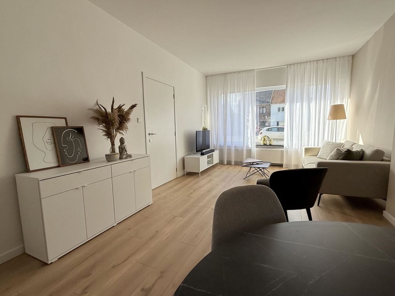 Gerenoveerde benedenwoning met 65m² tuin - Afbeelding 1