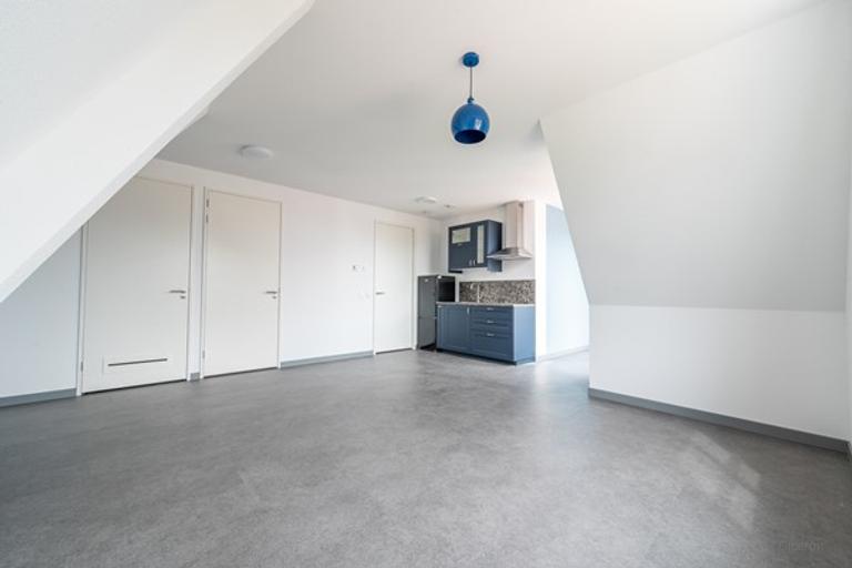 Gemeubileerde studio met terras - Afbeelding 2