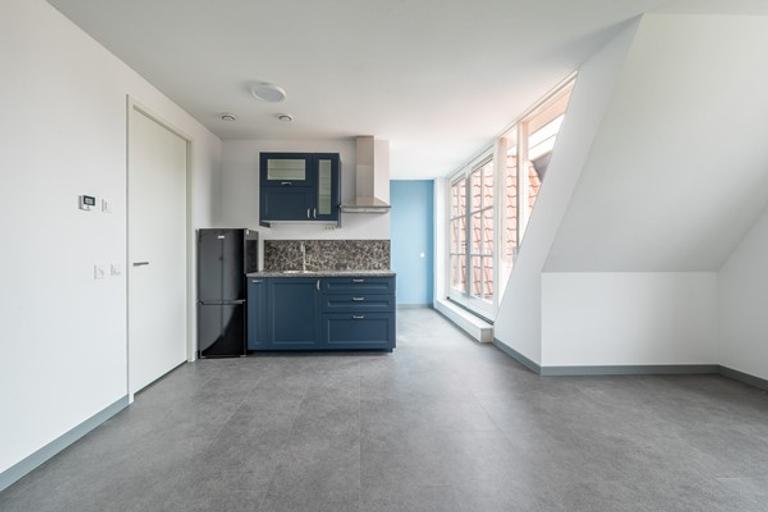 Gemeubileerde studio met terras - Afbeelding 3