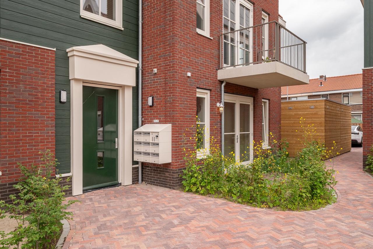 Gemeubileerde studio met terras - Afbeelding 15