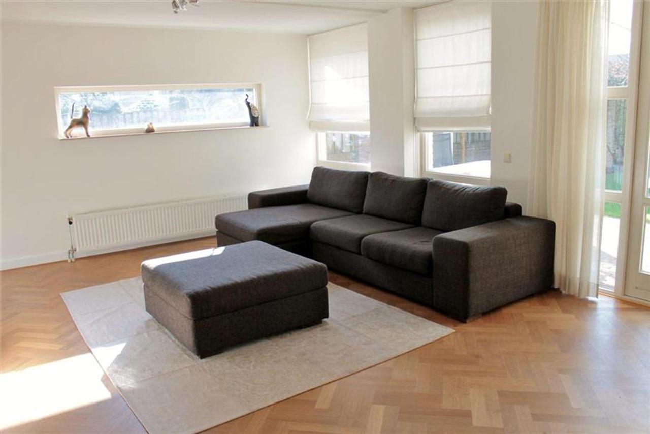 Spacious semi-detached house with garage in De Polders - Image 1