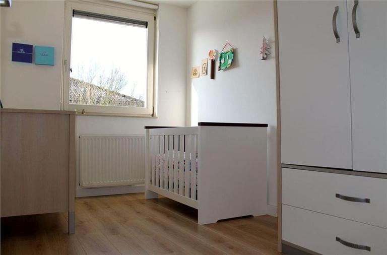 Spacious semi-detached house with garage in De Polders - Image 7