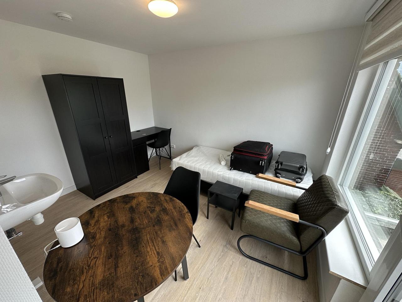 Furnished studio with internet in Hengelo - Image 1