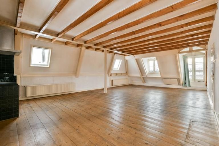 Spacious upper-floor apartment in the center of Weesp - Image 4