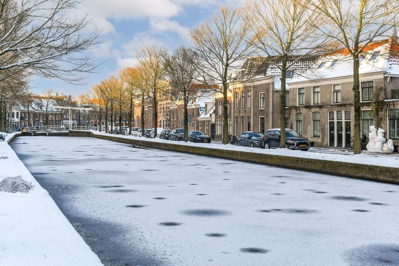 Spacious upper-floor apartment in the center of Weesp - Image 27