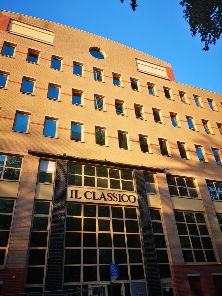Sustainable apartment with roof terrace - Image 1