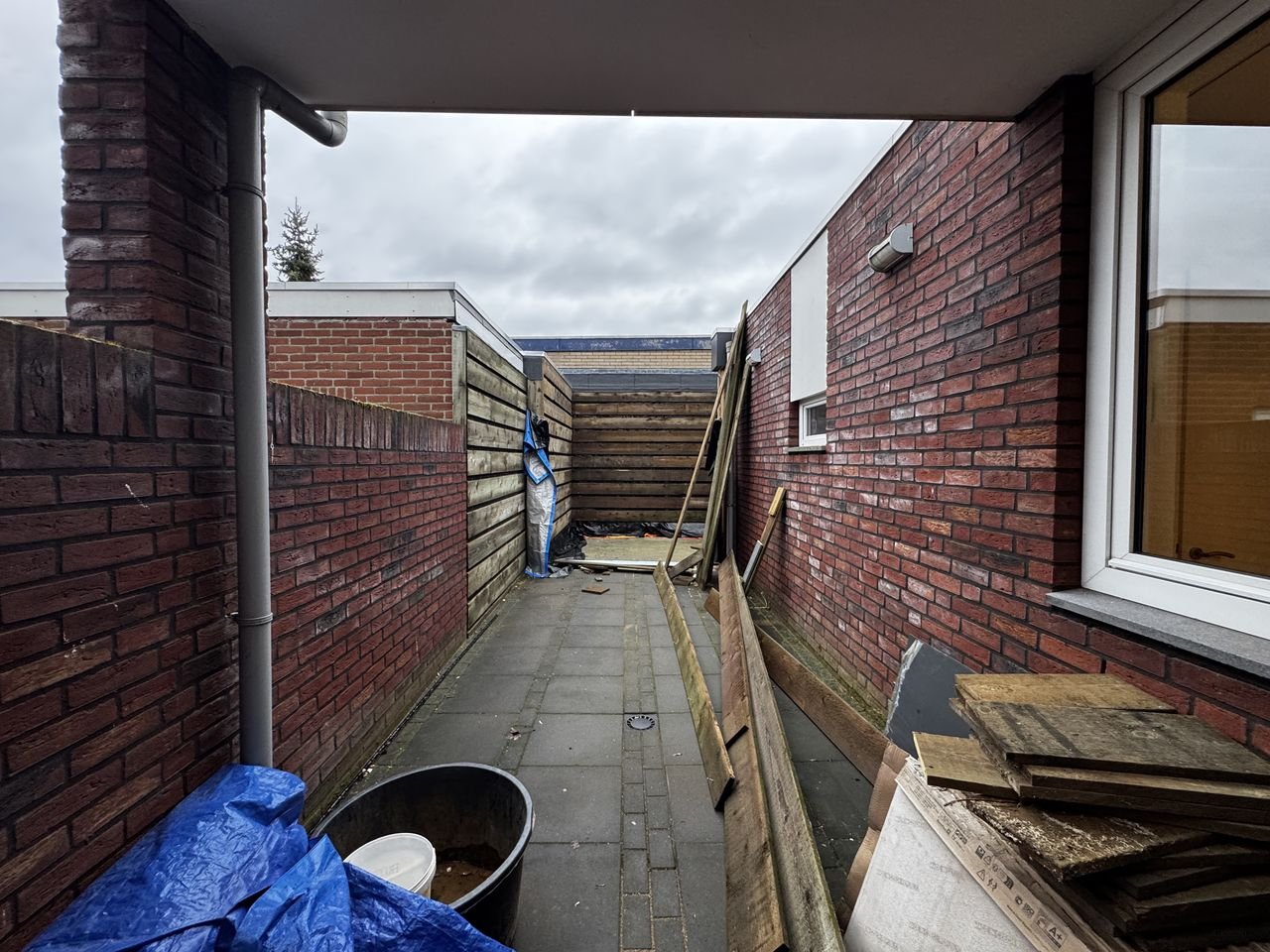 Apartment with private garden in Eindhoven - Image 5