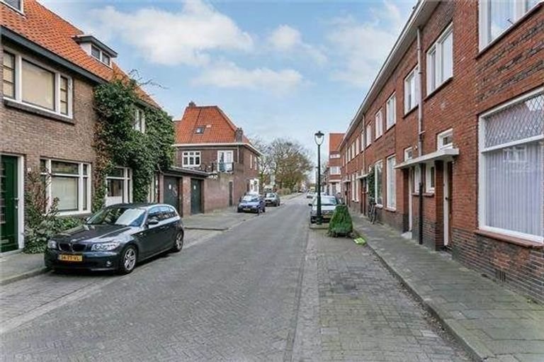 Apartment with private garden in Eindhoven - Image 1