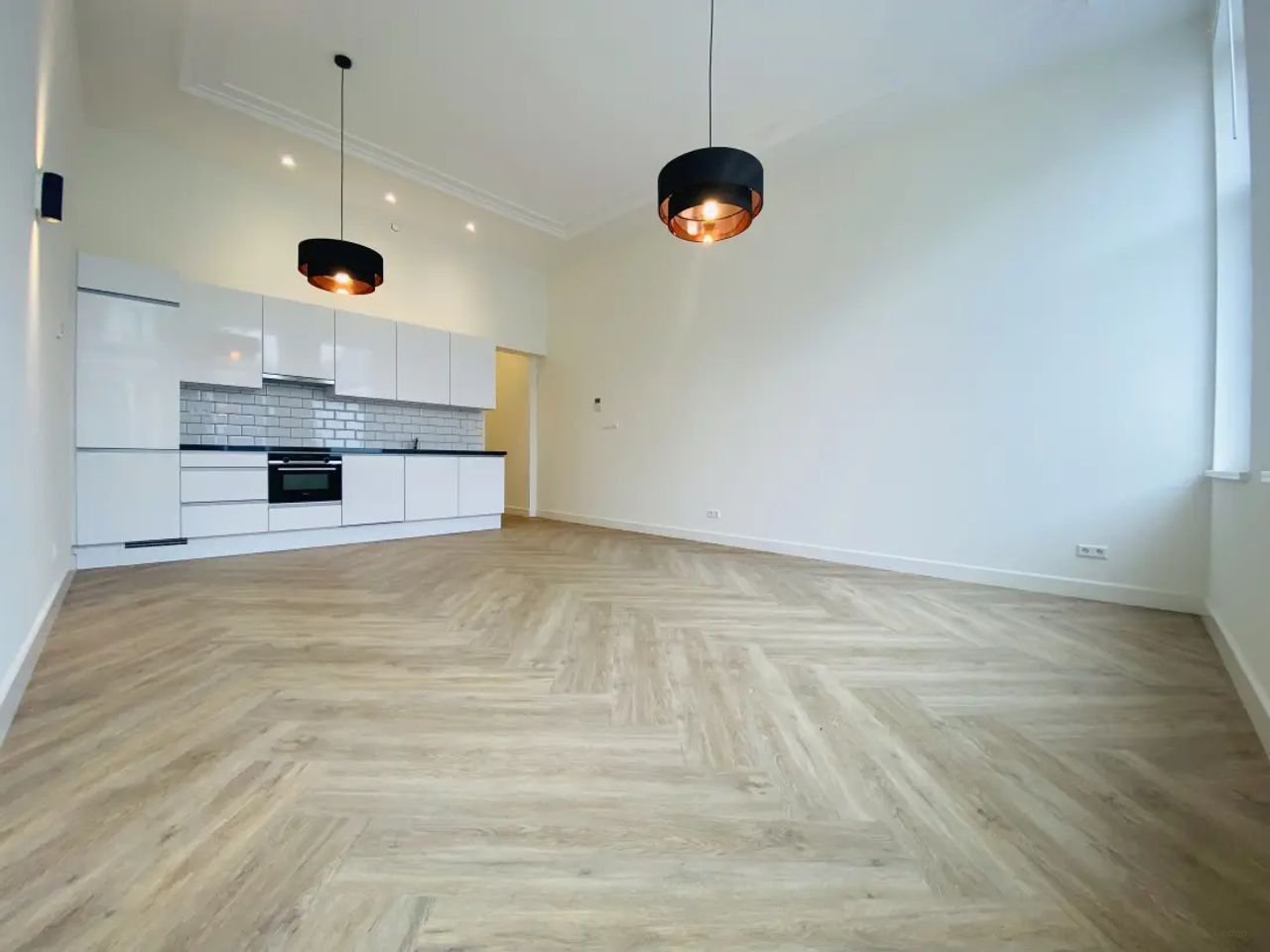 Modern stadsappartement met balkon - Afbeelding 3