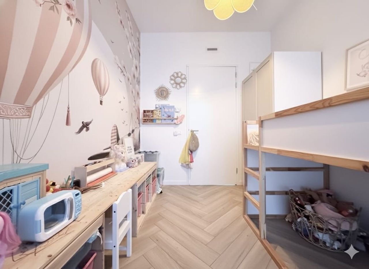 Spacious 4-room apartment with two balconies - Image 16