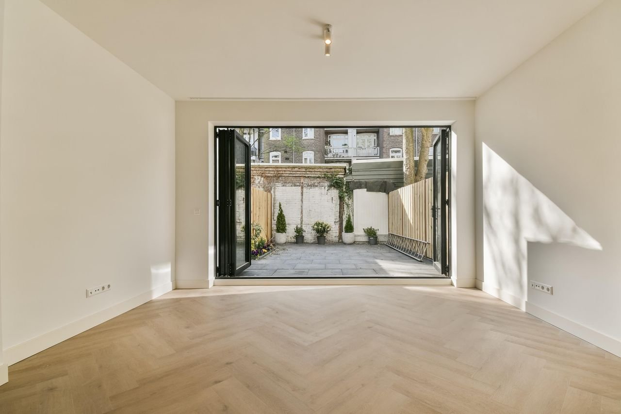Dubbel benedenhuis met tuin in De Pijp - Afbeelding 2