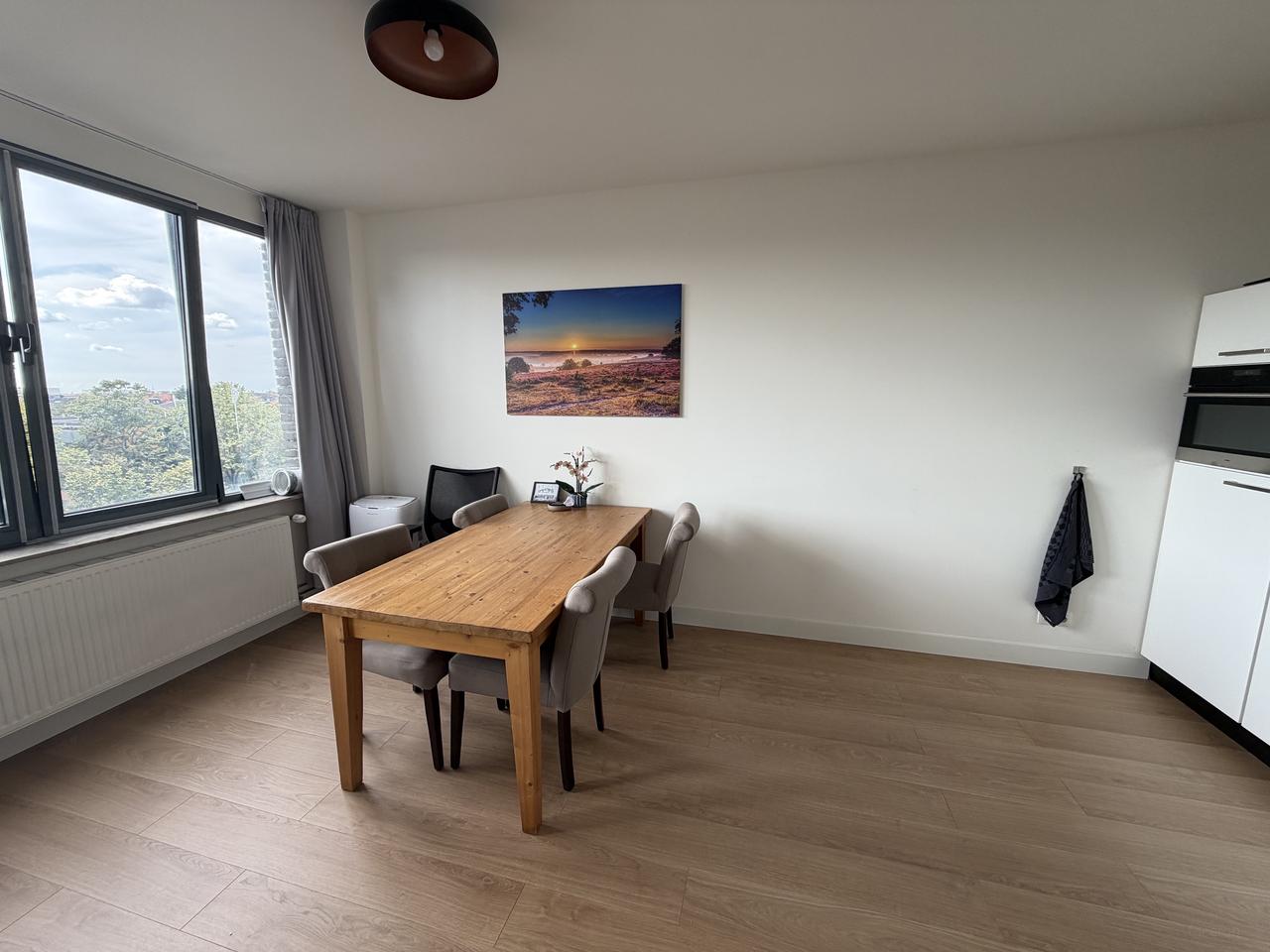 Balkon en centrum om de hoek in Bergen op Zoom - Afbeelding 3
