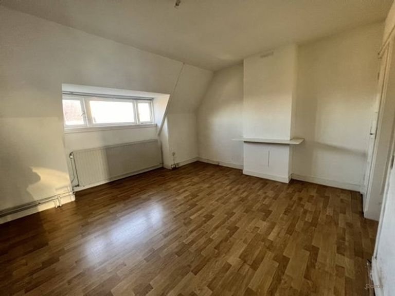 Spacious 30m² room in Voorburg - Image 1
