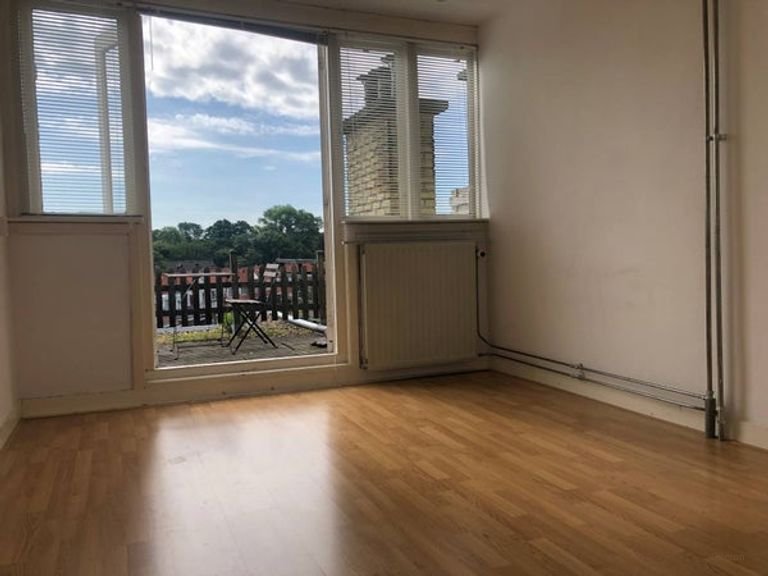 Kamer met dakterras in Voorburg - Afbeelding 2