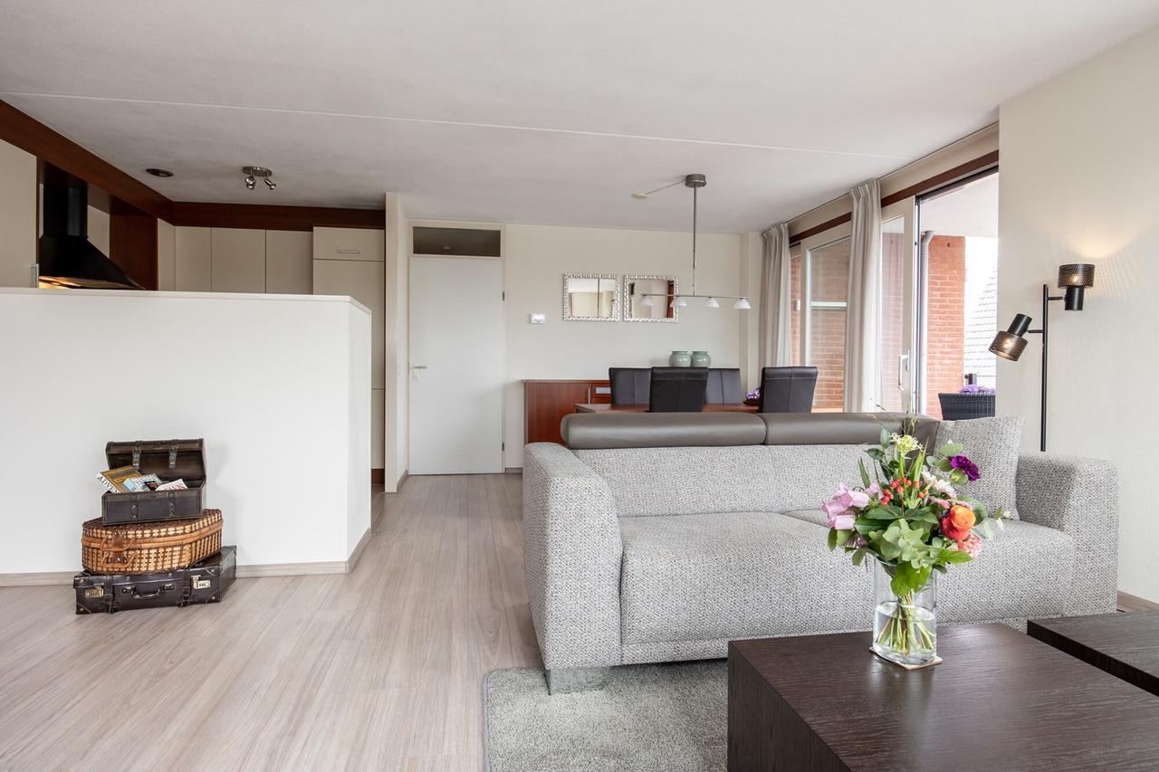 Furnished Apartment with Harbor View - Image 6