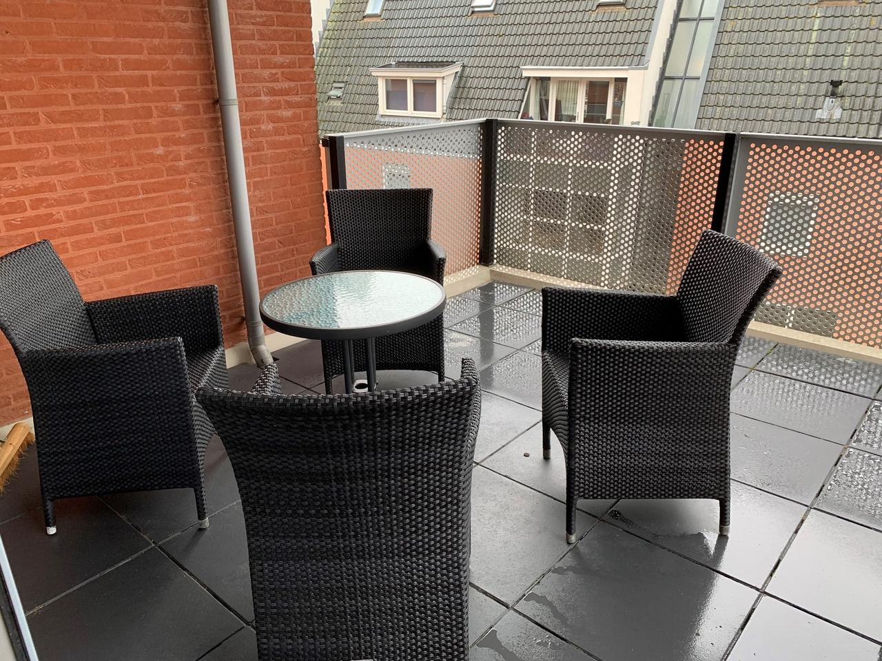 Furnished Apartment with Harbor View - Image 11