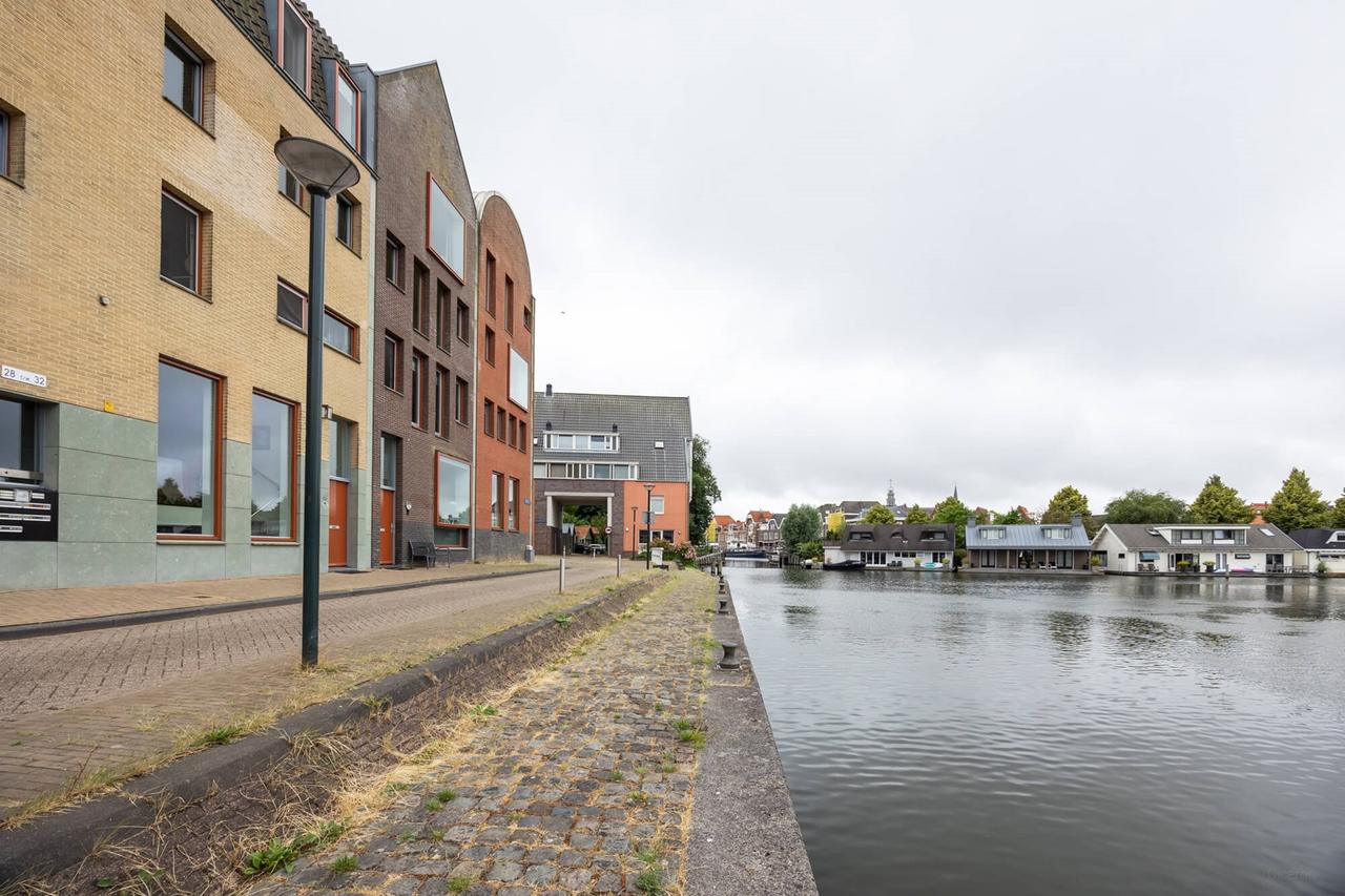 Furnished Apartment with Harbor View - Image 30
