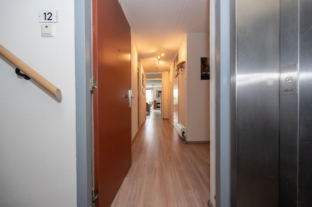 Furnished Apartment with Harbor View - Image 31