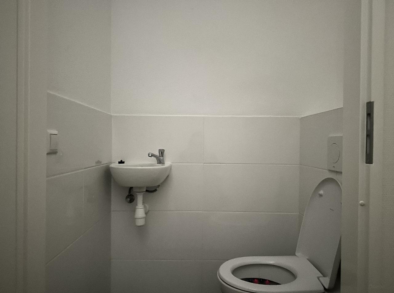 Sustainable 2-bedroom apartment in Groningen - Image 7
