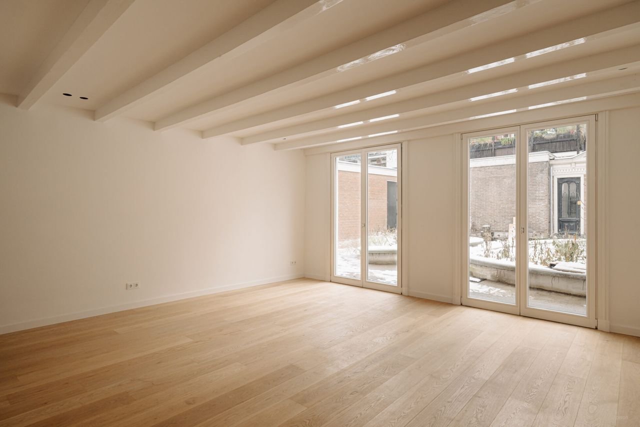 Gerenoveerd monument aan de gracht (92 m²) - Afbeelding 14