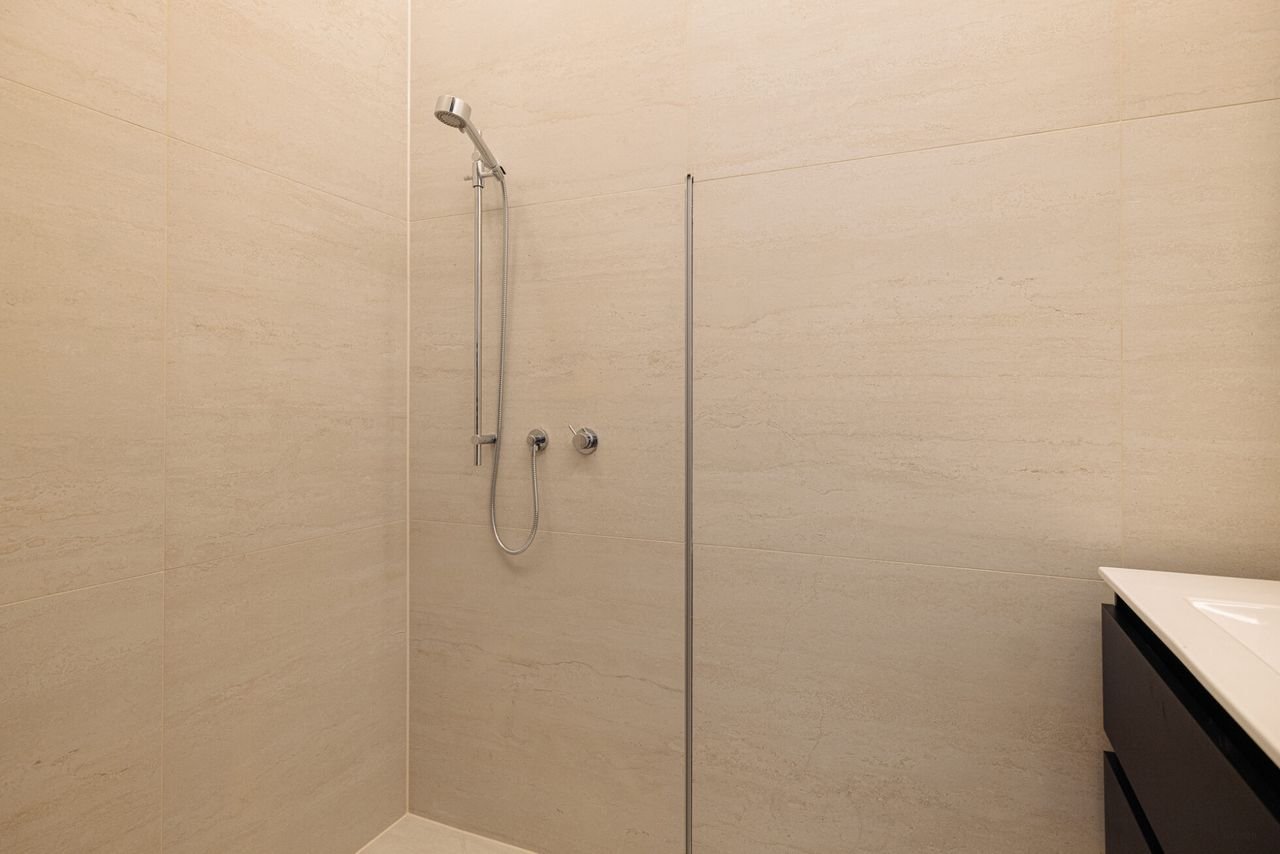 Gerenoveerd monument aan de gracht (92 m²) - Afbeelding 8