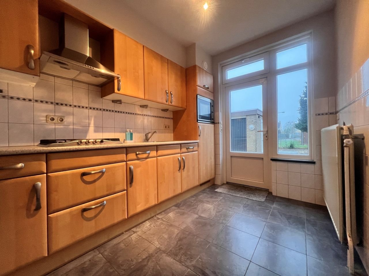 Fijne tweekapper met garage - Afbeelding 5