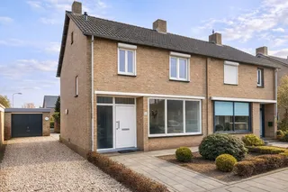 Fijne tweekapper met garage