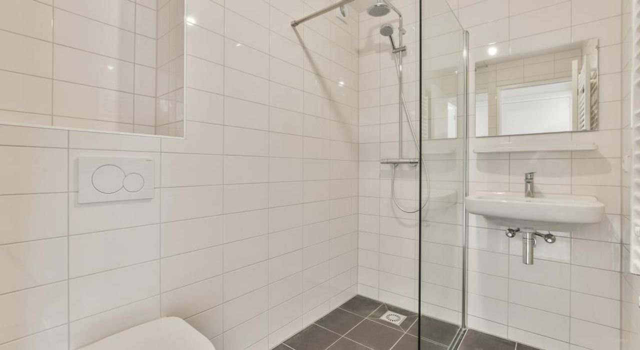 Freshly renovated in the Stadionbuurt - Image 13