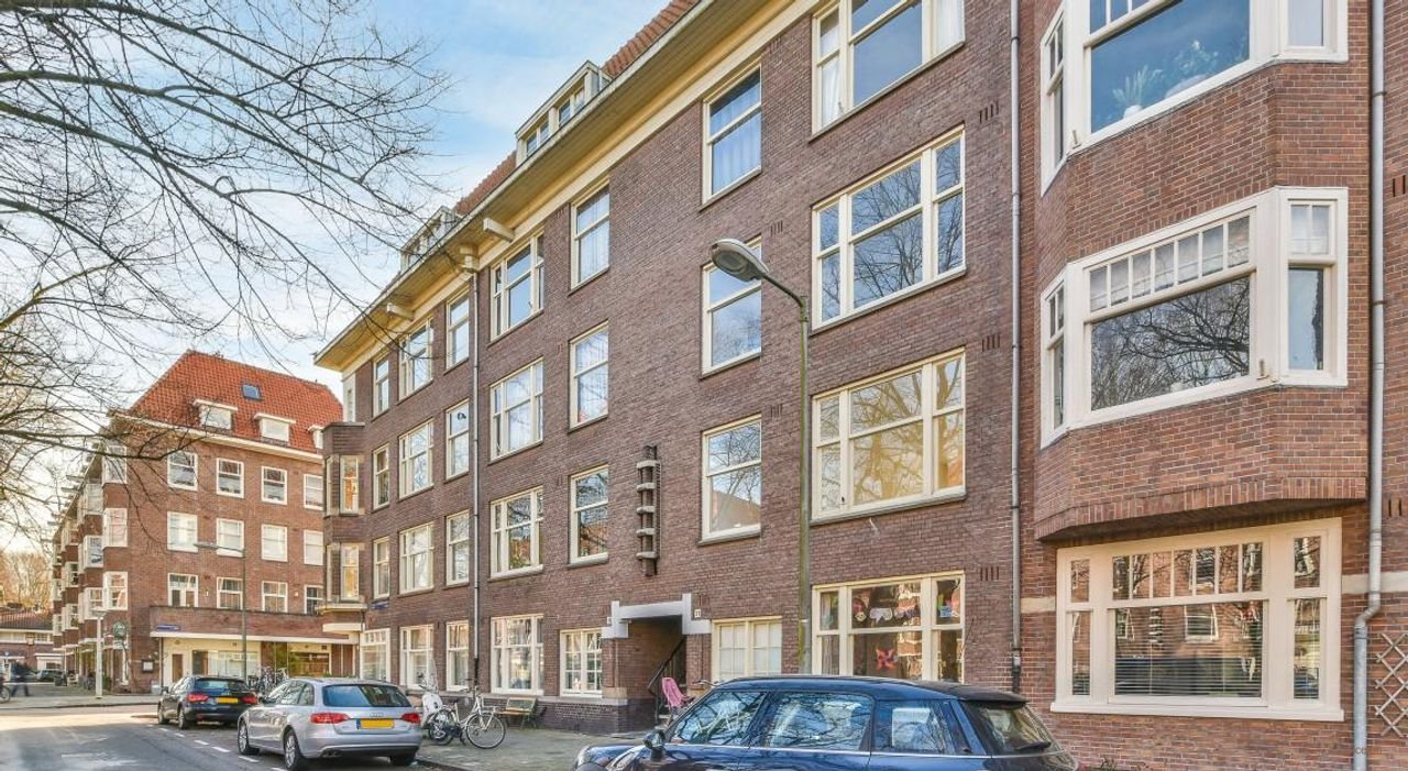 Freshly renovated in the Stadionbuurt - Image 1