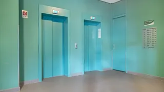 2-bedroom corner apartment overlooking the Amsterdam-Rhine Canal