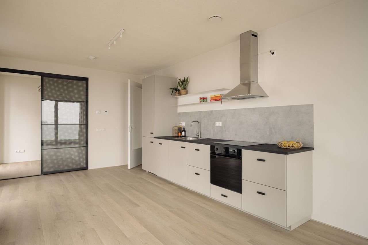 Licht appartement op de 11e etage - Afbeelding 4