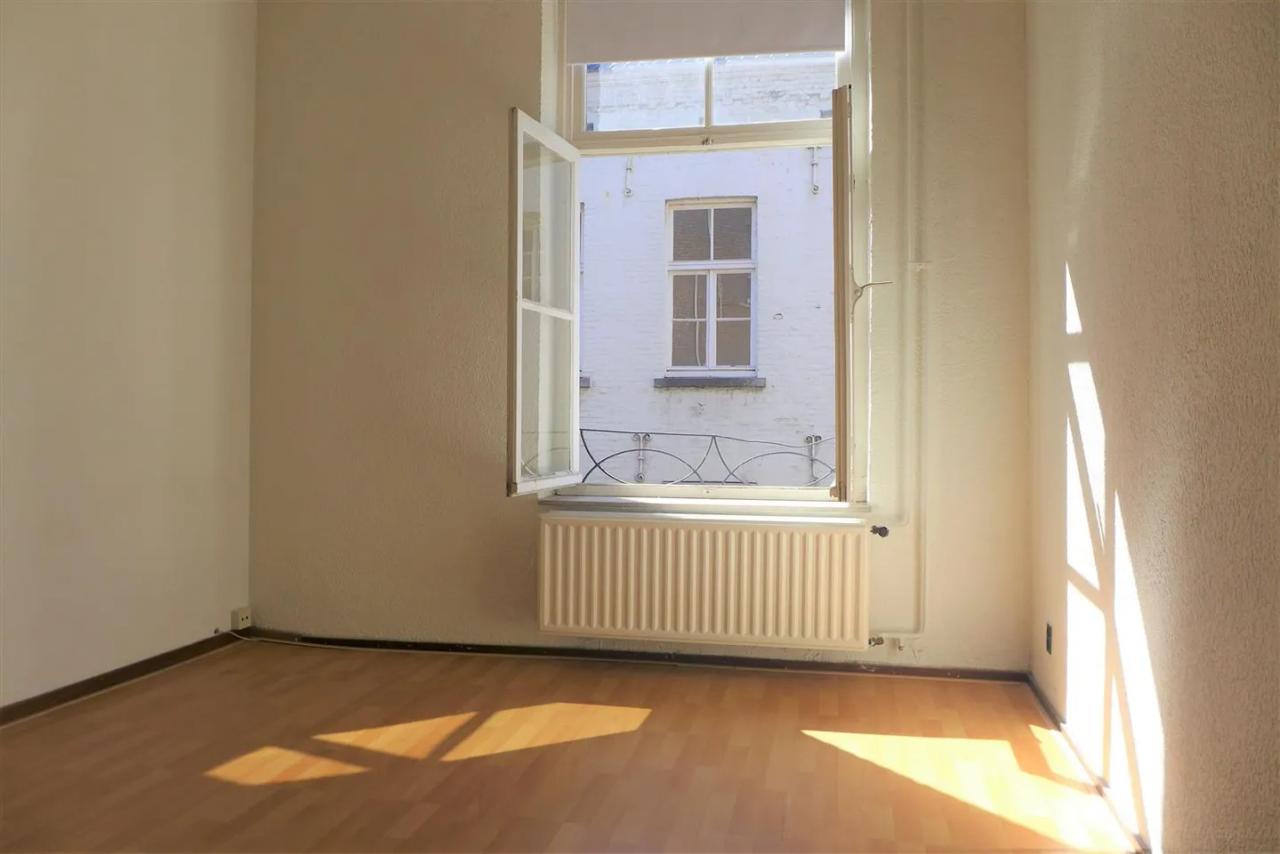Student room with garden in city center - Image 1