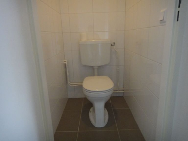 Licht appartement met balkon in Stratum - Afbeelding 10