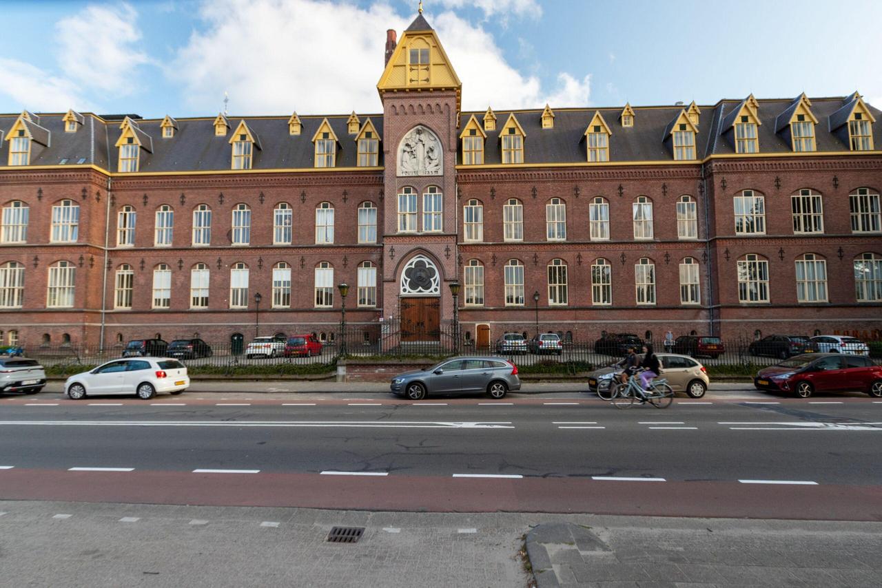 Furnished 2-Bedroom Apartment in Tilburg - Image 2