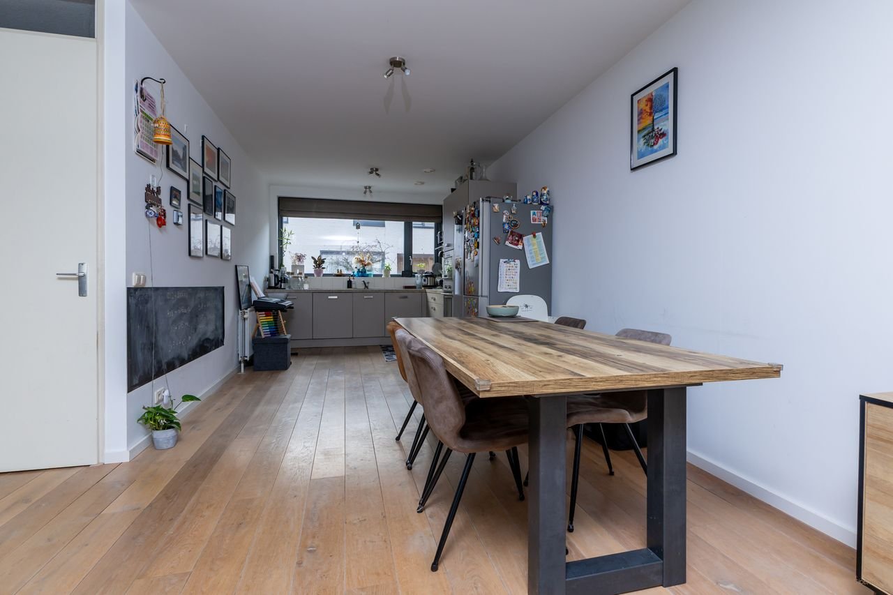 Modern huis met kantoor en carport - Afbeelding 6