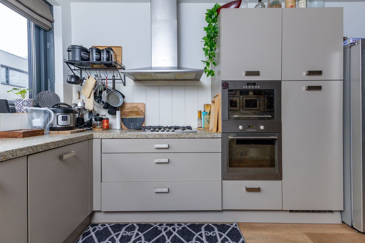 Modern huis met kantoor en carport - Afbeelding 10