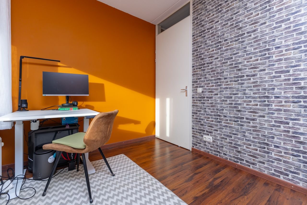 Modern huis met kantoor en carport - Afbeelding 19