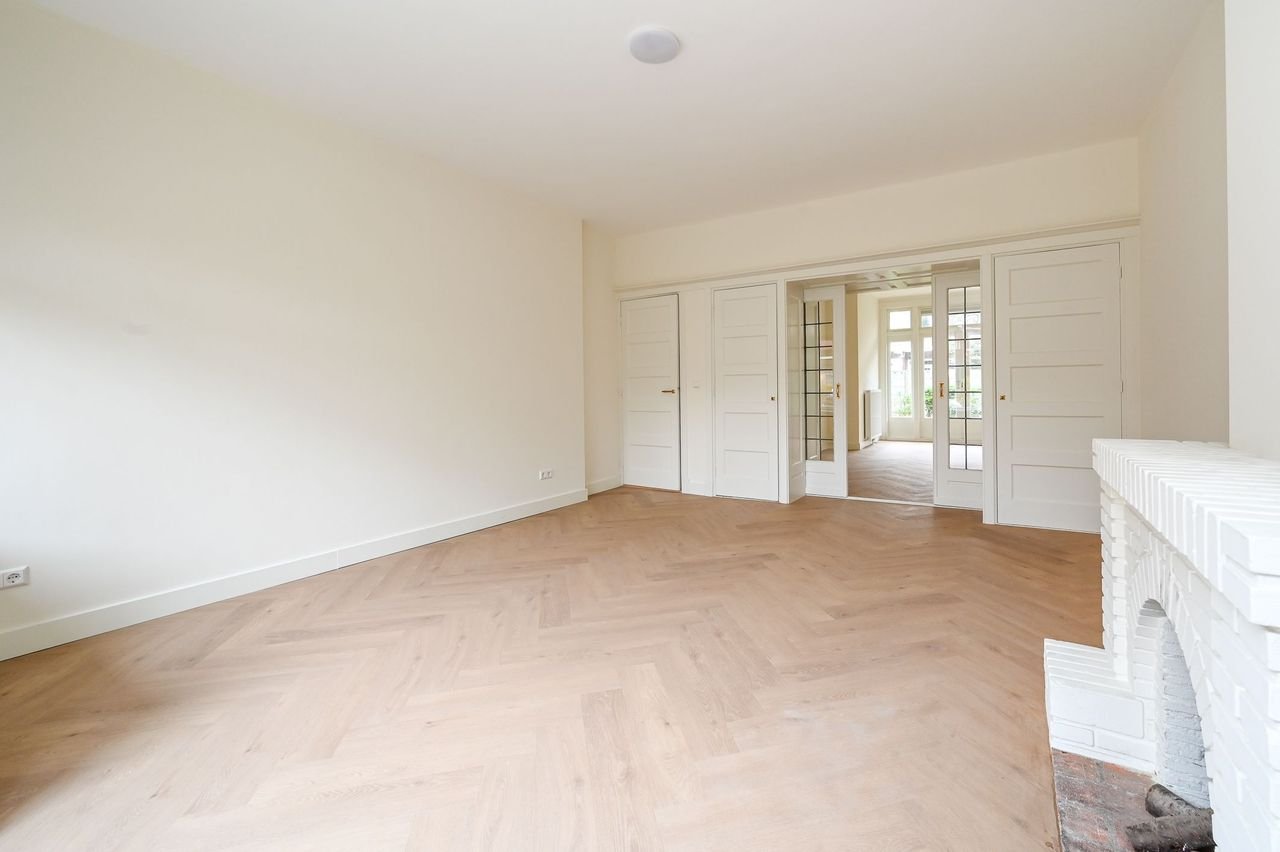 Gerenoveerd benedenhuis (124m²) met tuin - Afbeelding 7