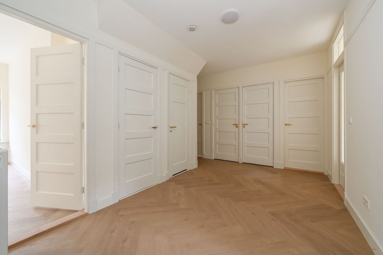 Gerenoveerd benedenhuis (124m²) met tuin - Afbeelding 4