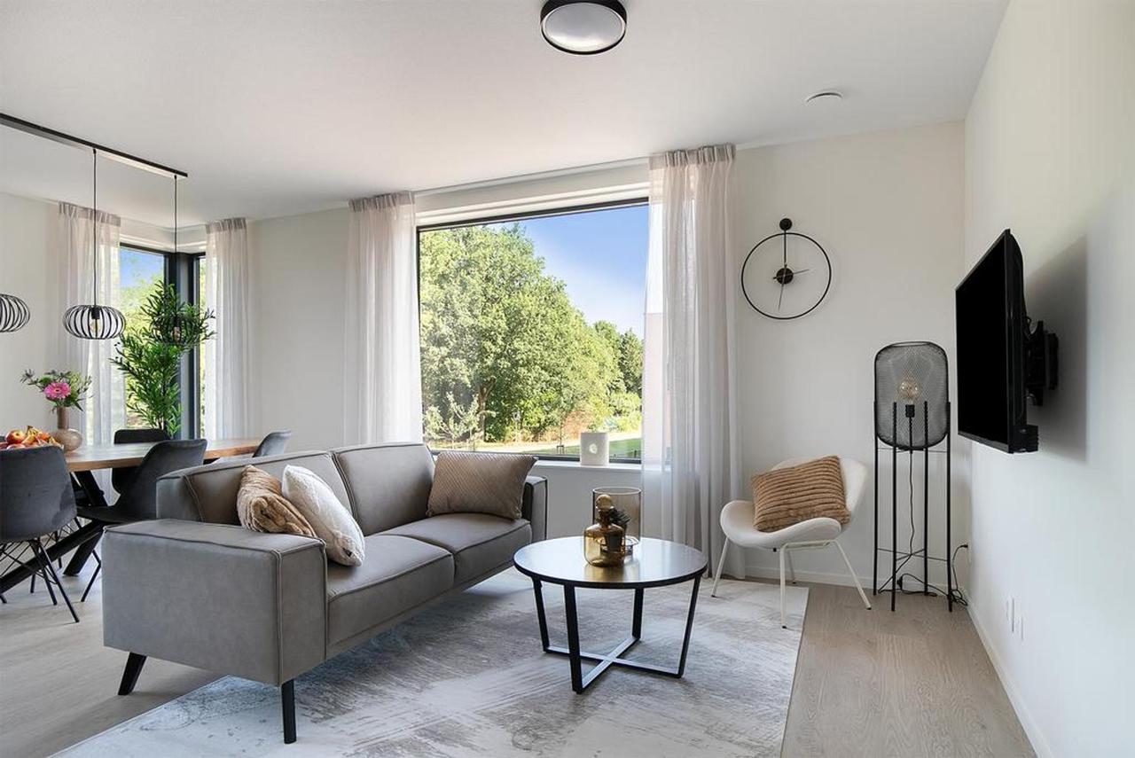 Gemeubileerd 3-kamerappartement met balkon - Afbeelding 1