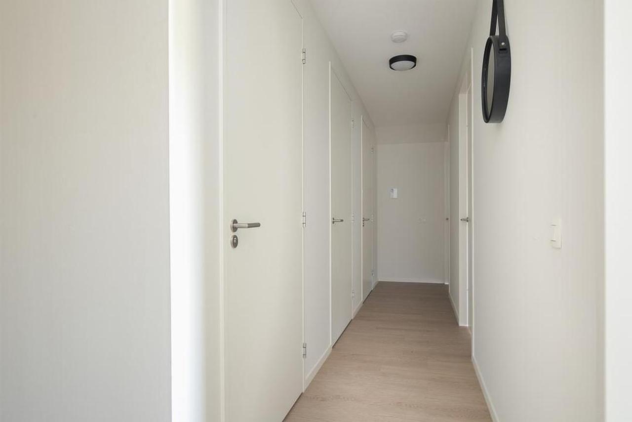 Gemeubileerd 3-kamerappartement met balkon - Afbeelding 9